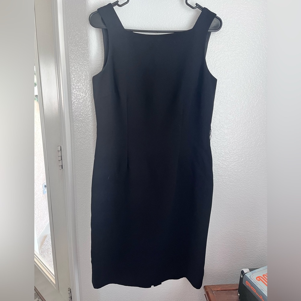 Anne Klein wool style work attire  business black. size 8
